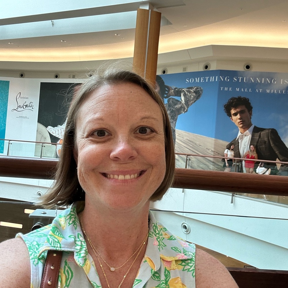 Meet your Posher, Jennifer